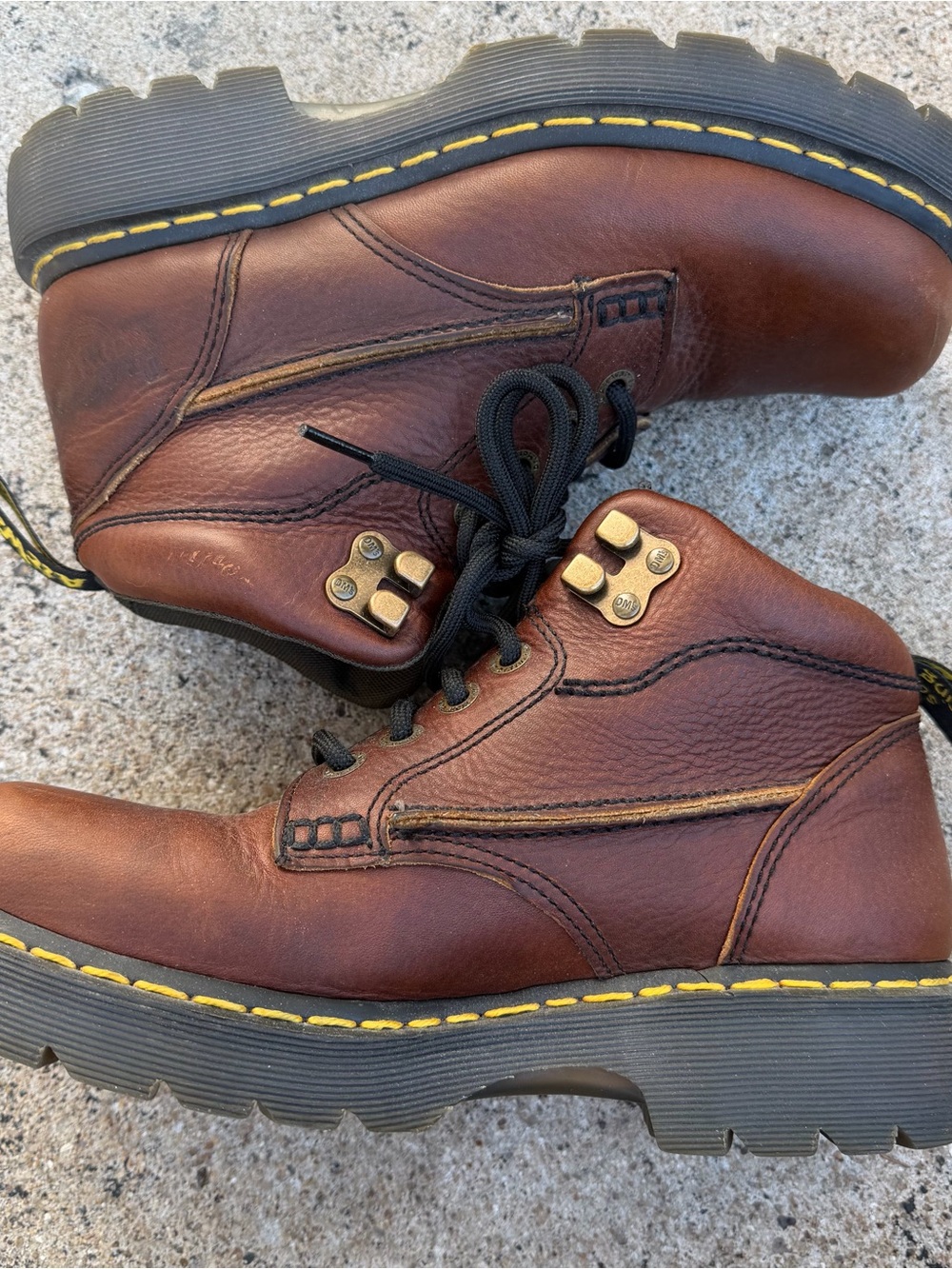 Brown Leather Men's Lace-Up Peanut Boots Dr Martens 8A19